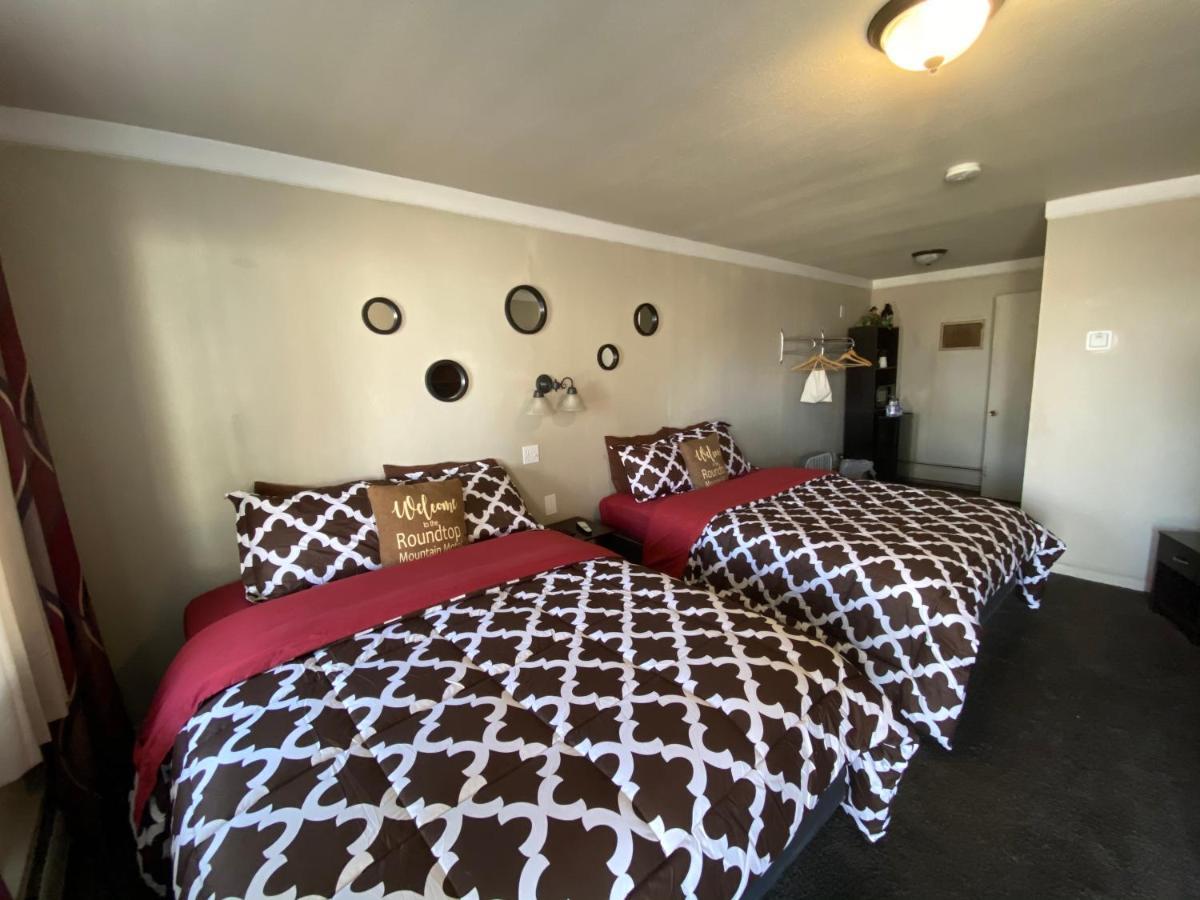Roundtop Mountain Vista - Cabins And Motel Thermopolis Exterior photo