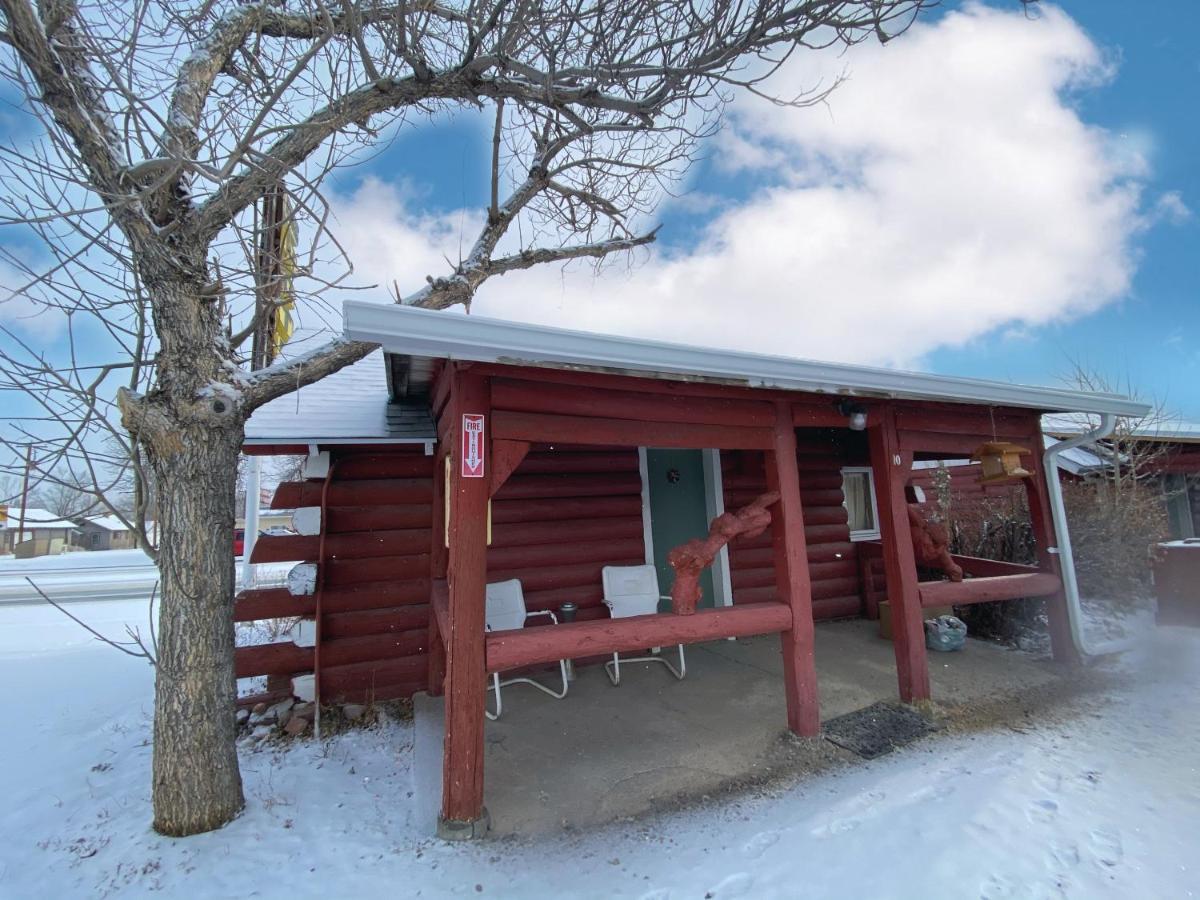 Roundtop Mountain Vista - Cabins And Motel Thermopolis Exterior photo
