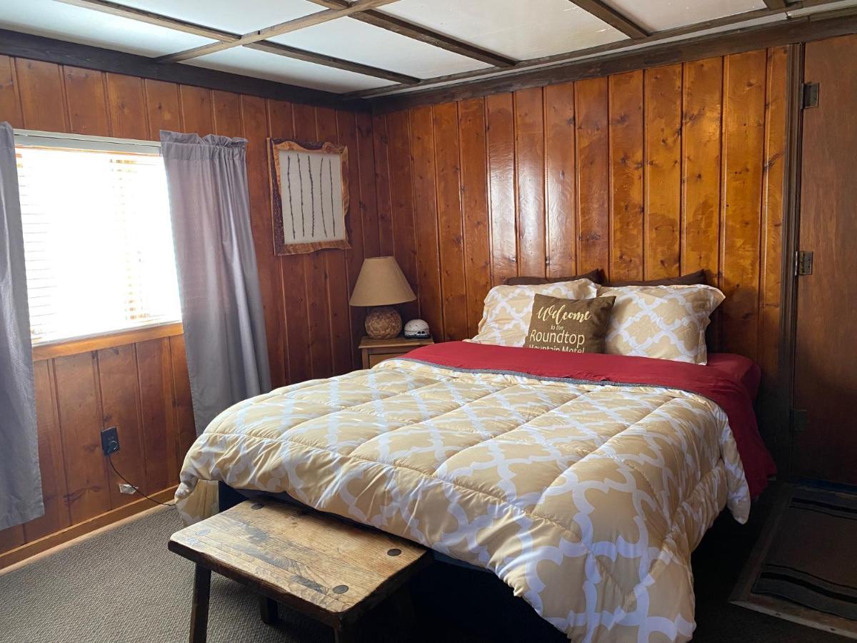 Roundtop Mountain Vista - Cabins And Motel Thermopolis Exterior photo