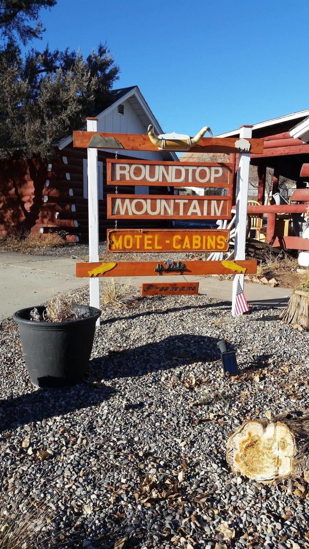 Roundtop Mountain Vista - Cabins And Motel Thermopolis Exterior photo